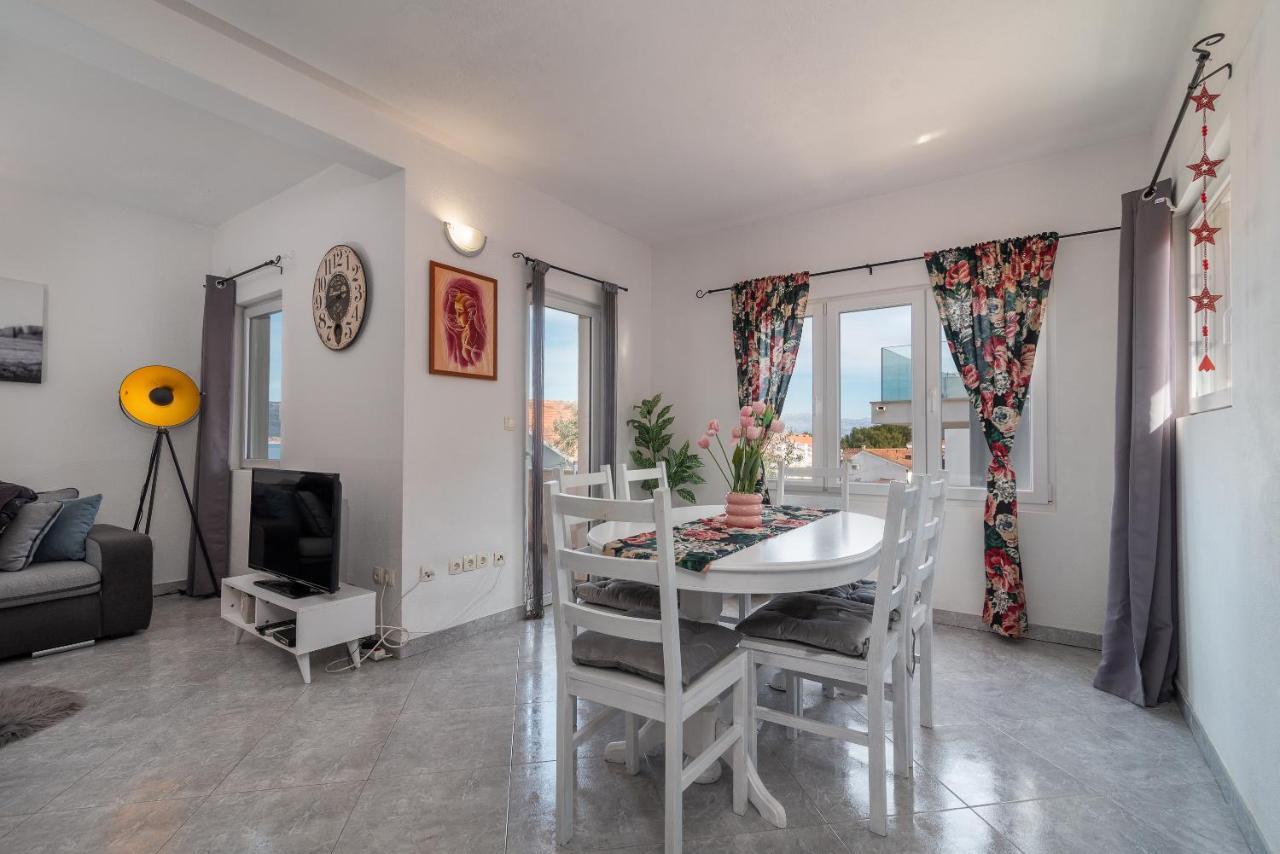 Holiday Villa Nostra Trogir Exterior photo