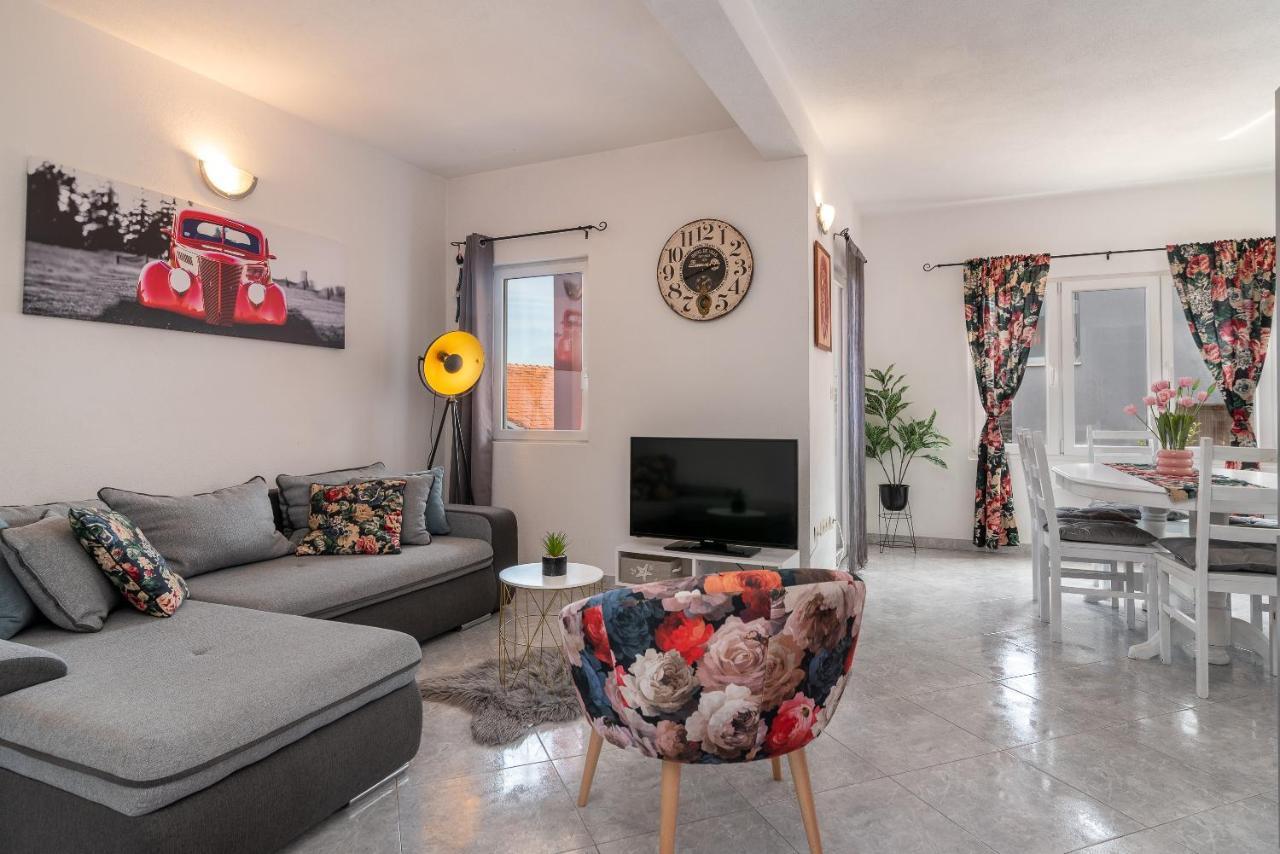 Holiday Villa Nostra Trogir Exterior photo